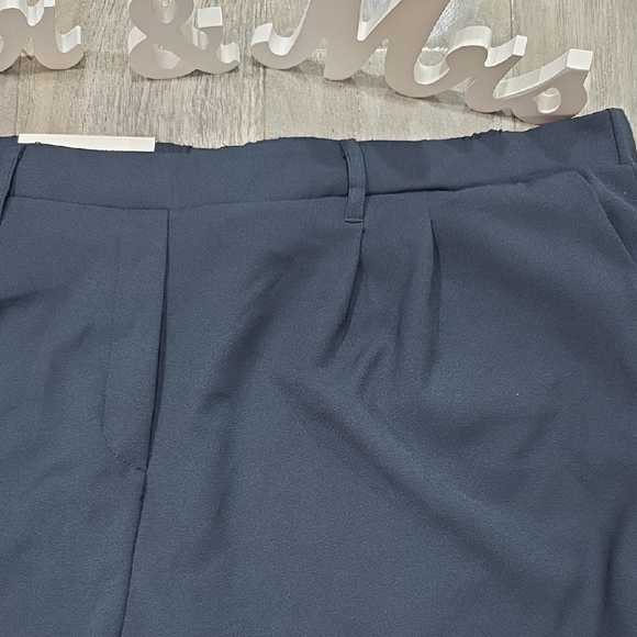 32 Degrees Women's Navy High Waist Shorts - Picture 2 of 11